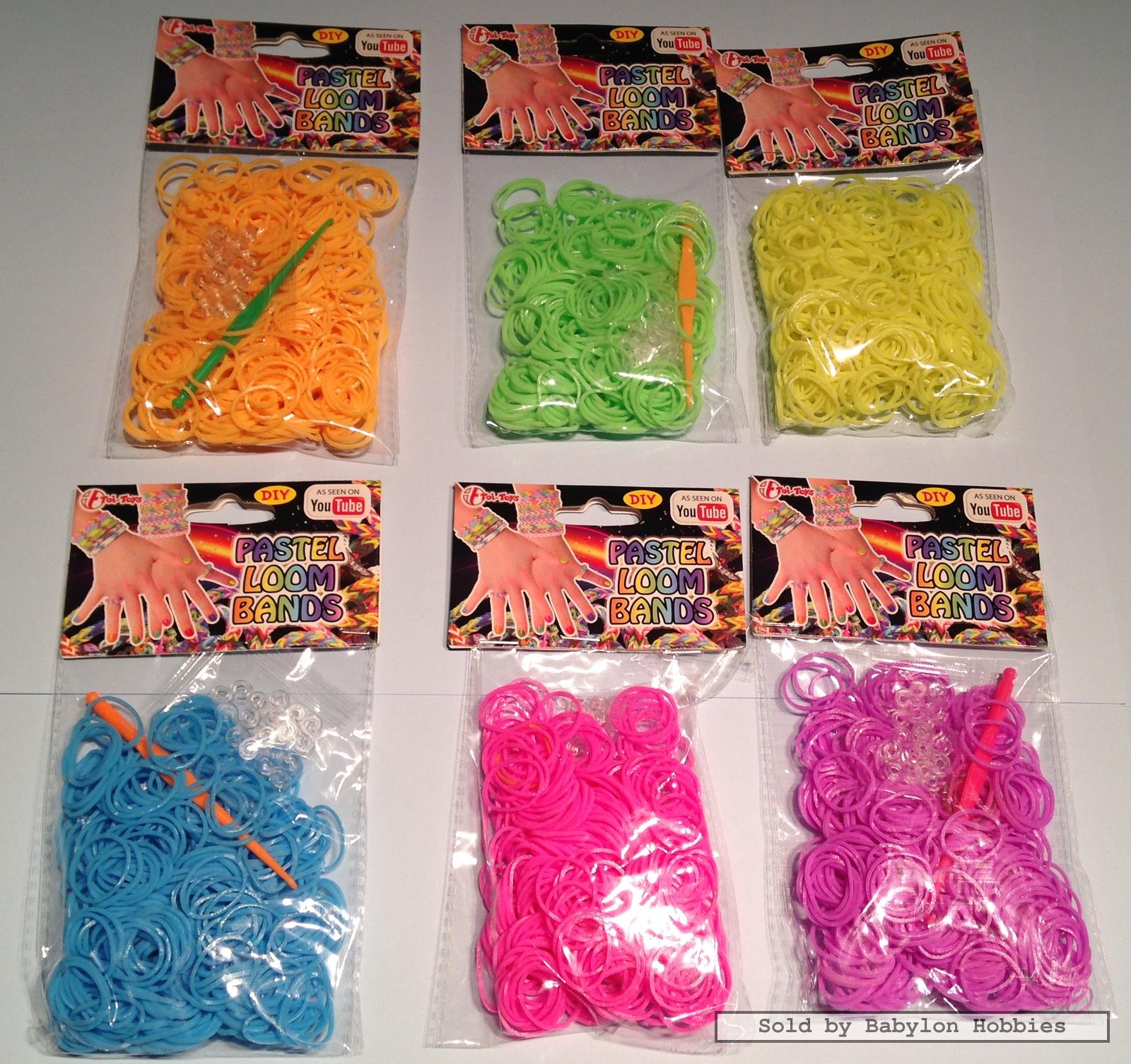 Loom Bands Loom starter set blue loom board + 50 charms + 2000 bands